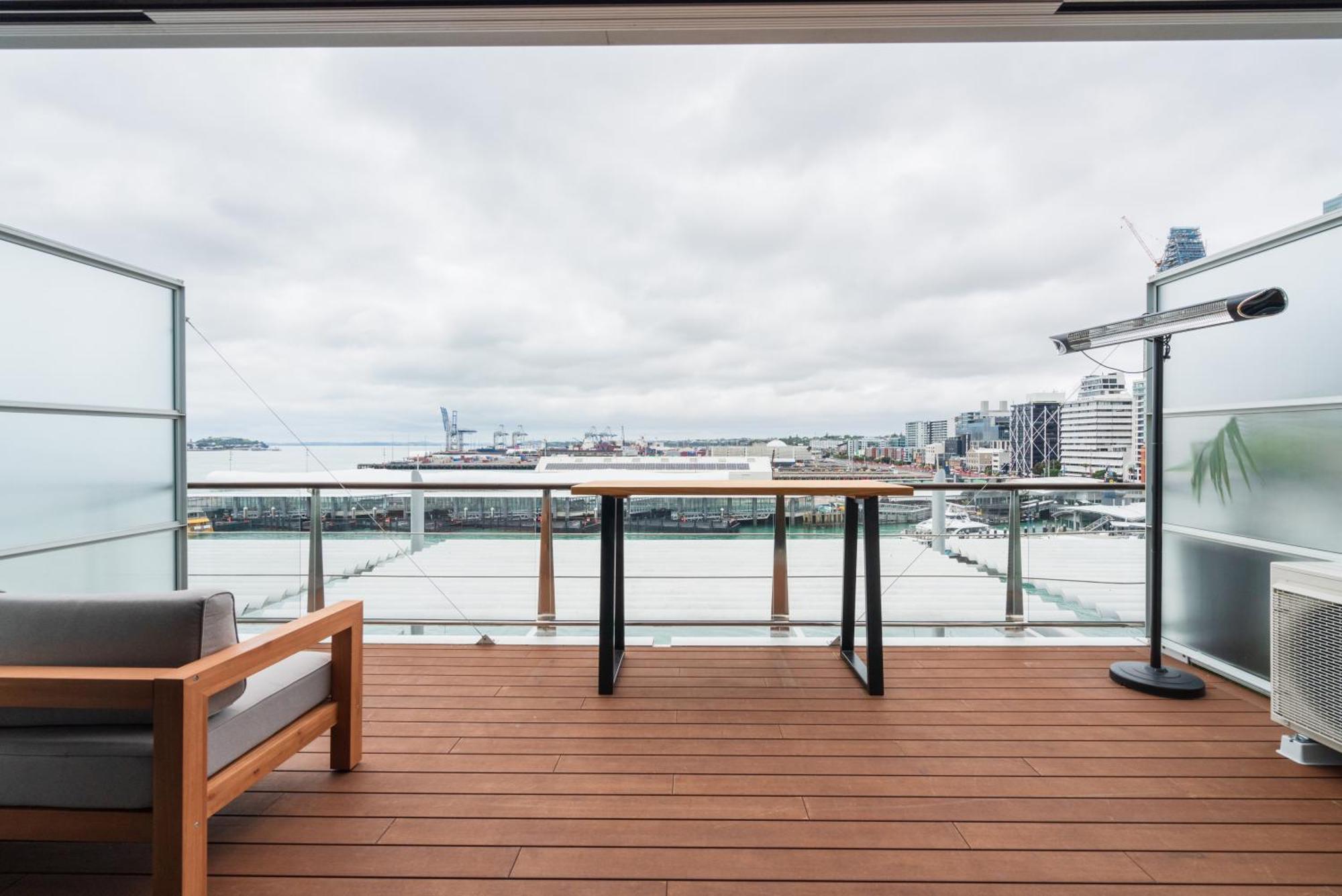 Penthouse Apartment With Stunning Harbour Views Auckland Exteriör bild