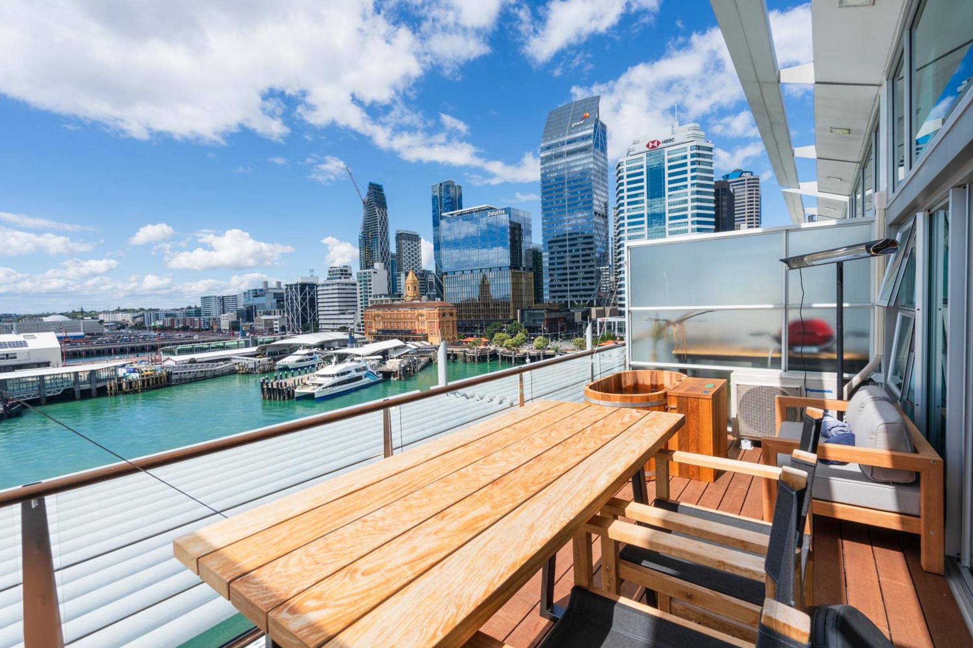 Penthouse Apartment With Stunning Harbour Views Auckland Exteriör bild